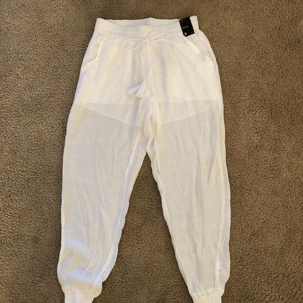 New York and Company Soho Street White Wide Sheer Leg Gauze Pants Size Small NWT